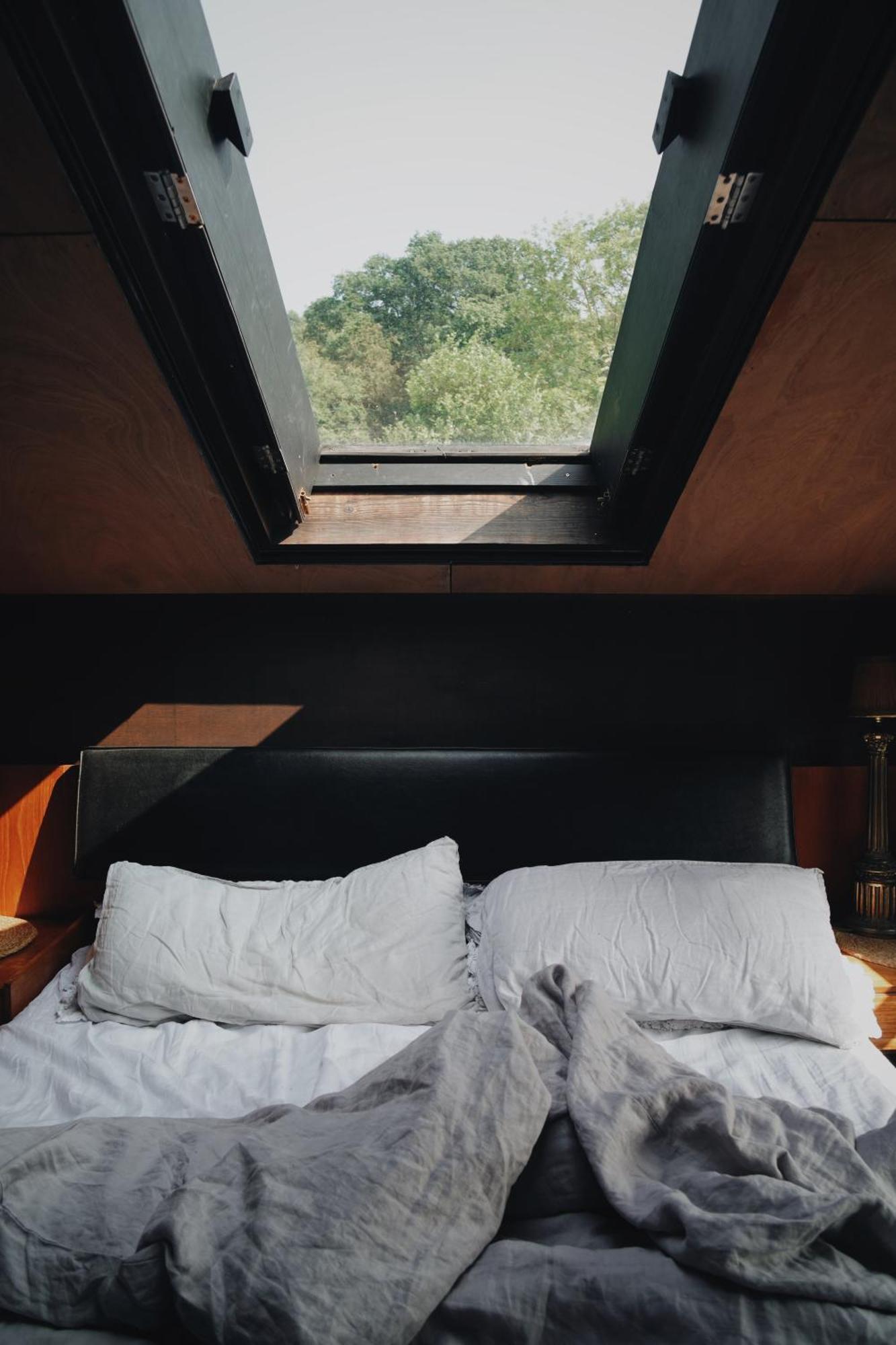 Two Unique Cabins Wrapped In Beautiful Welsh Scenery Presteigne Buitenkant foto